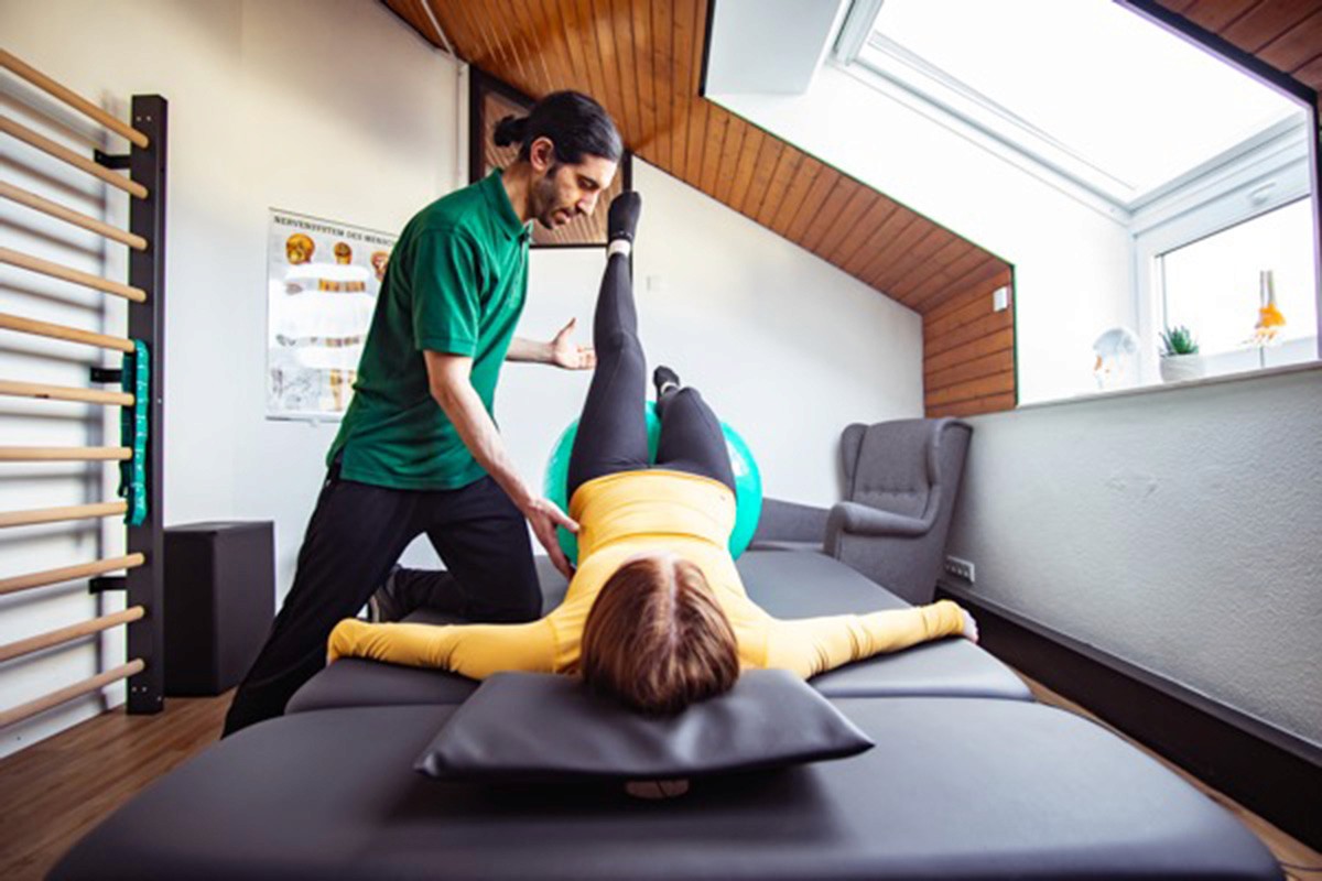 Physiotherapeutische Behandlung bei Planet Physio